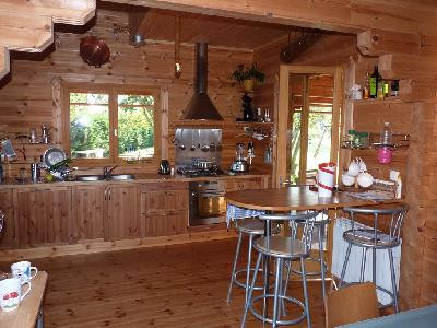 Chaleureuse Maison Bois massif entre Bordeaux et Océans